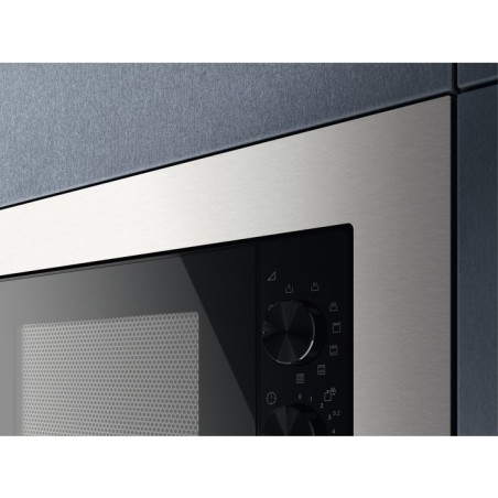 MICRO ELECTROLUX KMSD203MMX 20L.INOX